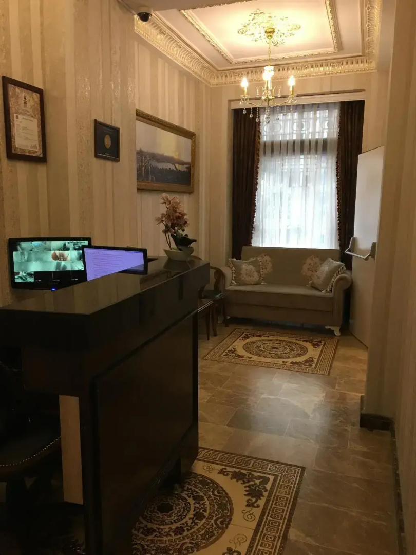Iq Hotel