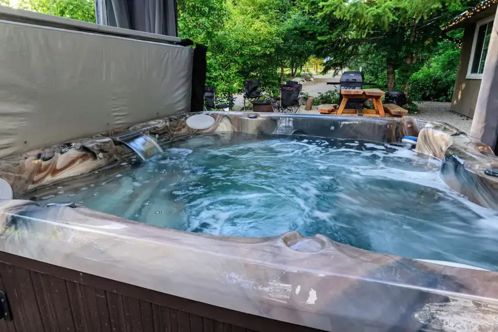 Barefoot Villas Cabin 2 Moose w/ Hot Tub