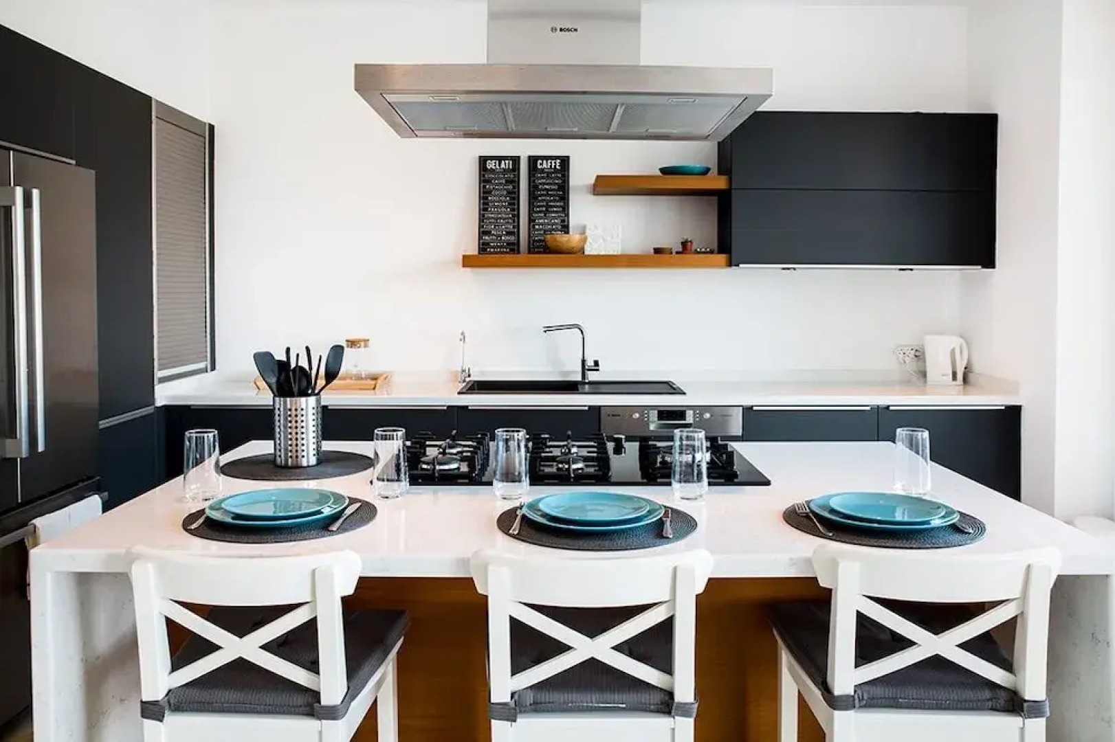 Important Group Villa Hills