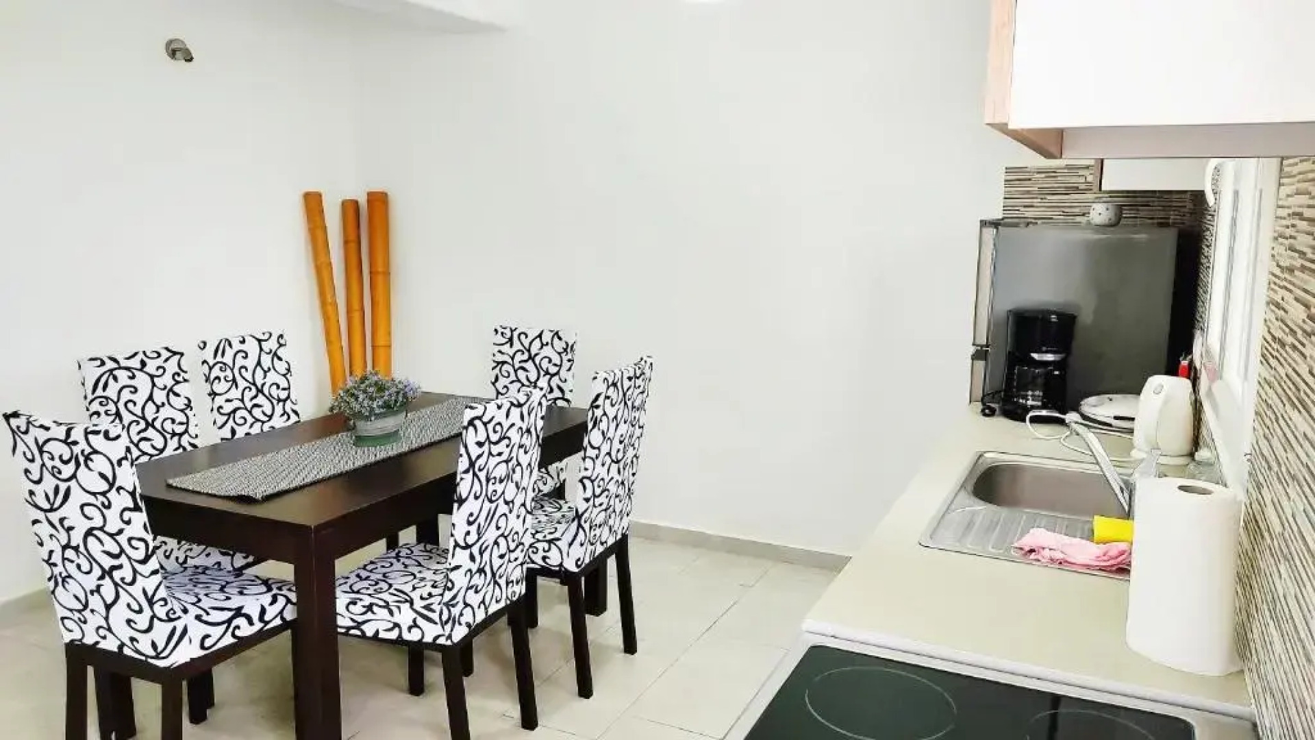 AVALON cosy apartments, minimal villas with shared swimming pool