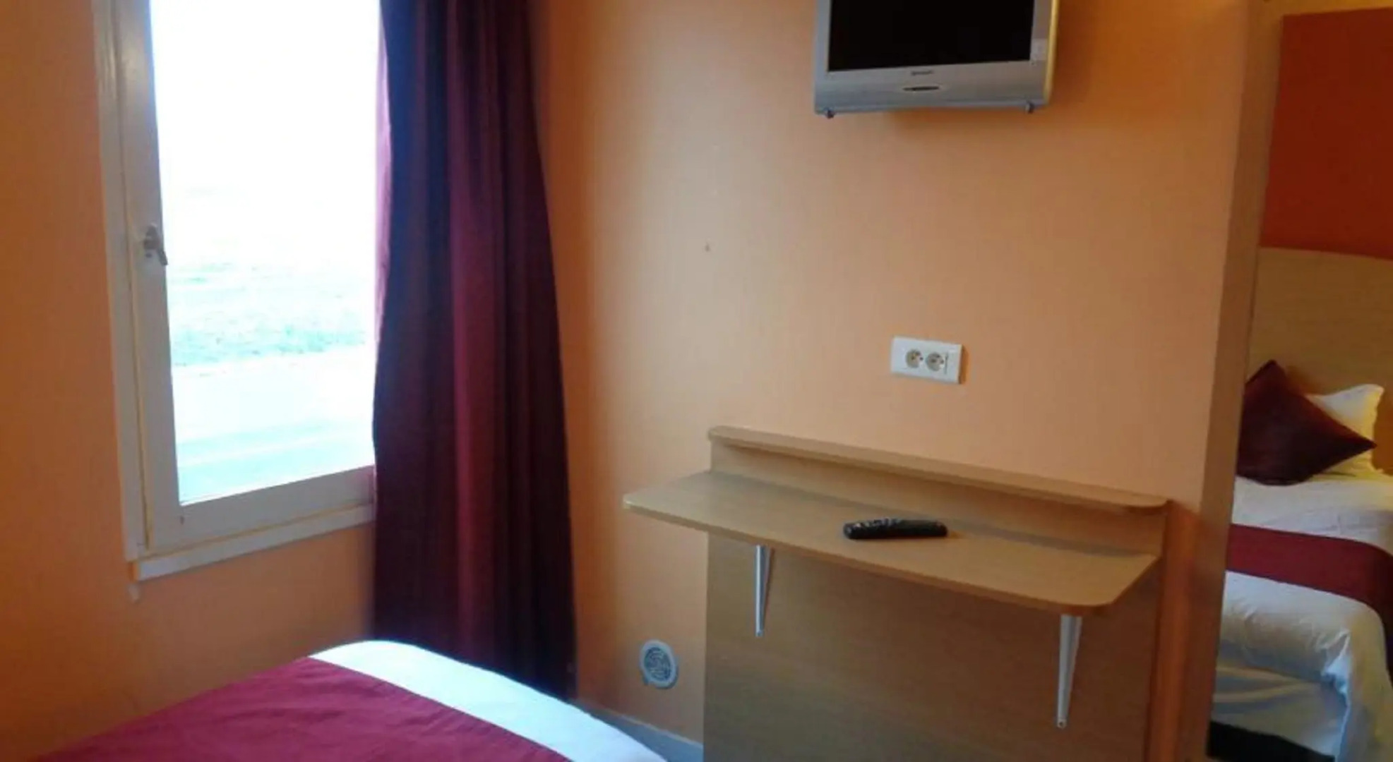 Hotel initial by balladins Roissy CDG / Saint-Mard