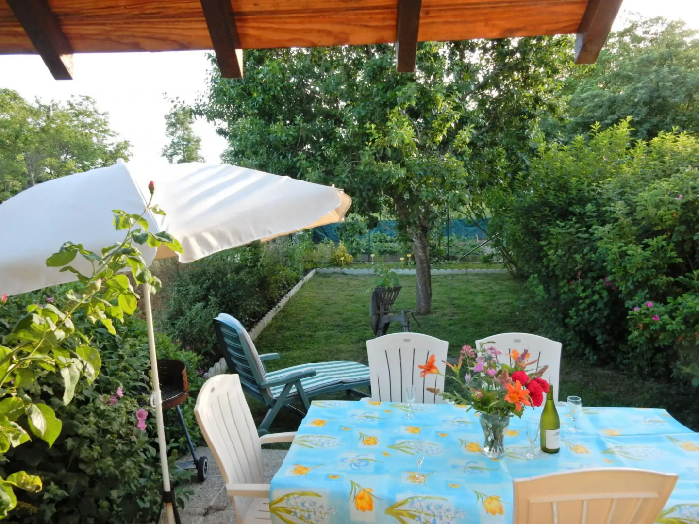 Peaceful Holiday Home in Vignol with Heated Swimming Pool