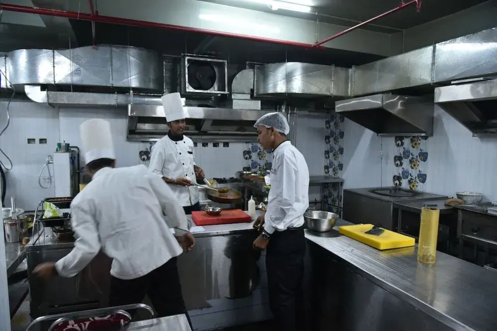 HOTEL MAMTA INTERNATIONAL , BIHARSHARIF - Nalanda- Bihar