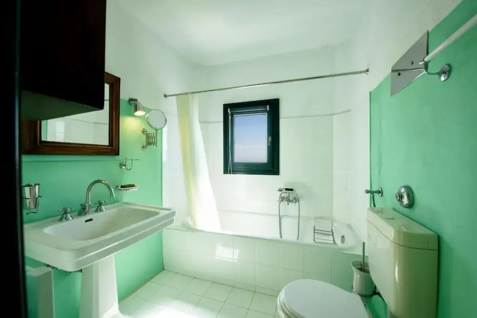 Traditional Villa 5 Mins on Foot From the Beach