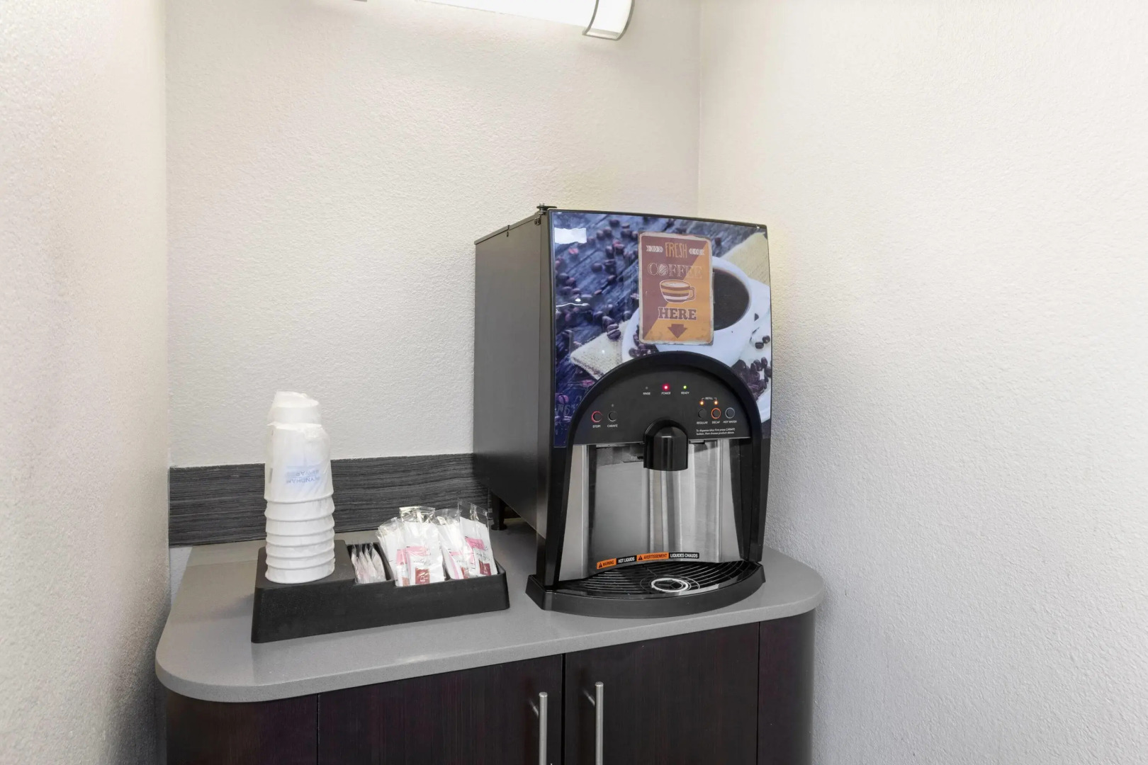 Travelodge by Wyndham Madison Heights MI