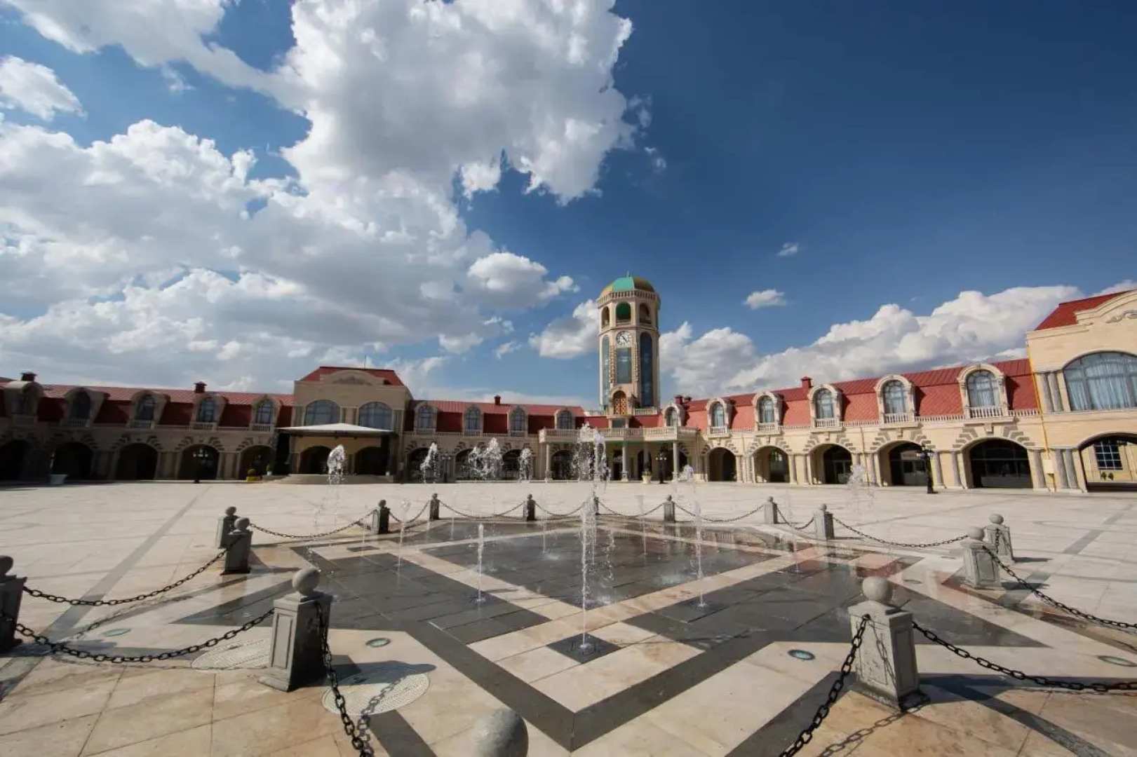 Отель Saat Meydani