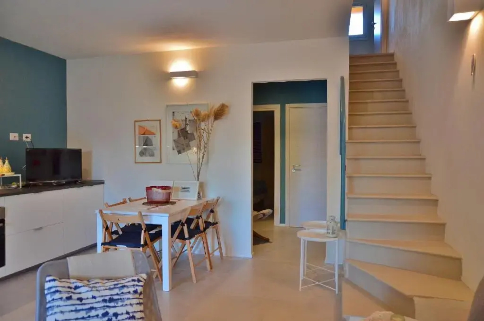 Villetta capo schiera 100 m dal mare