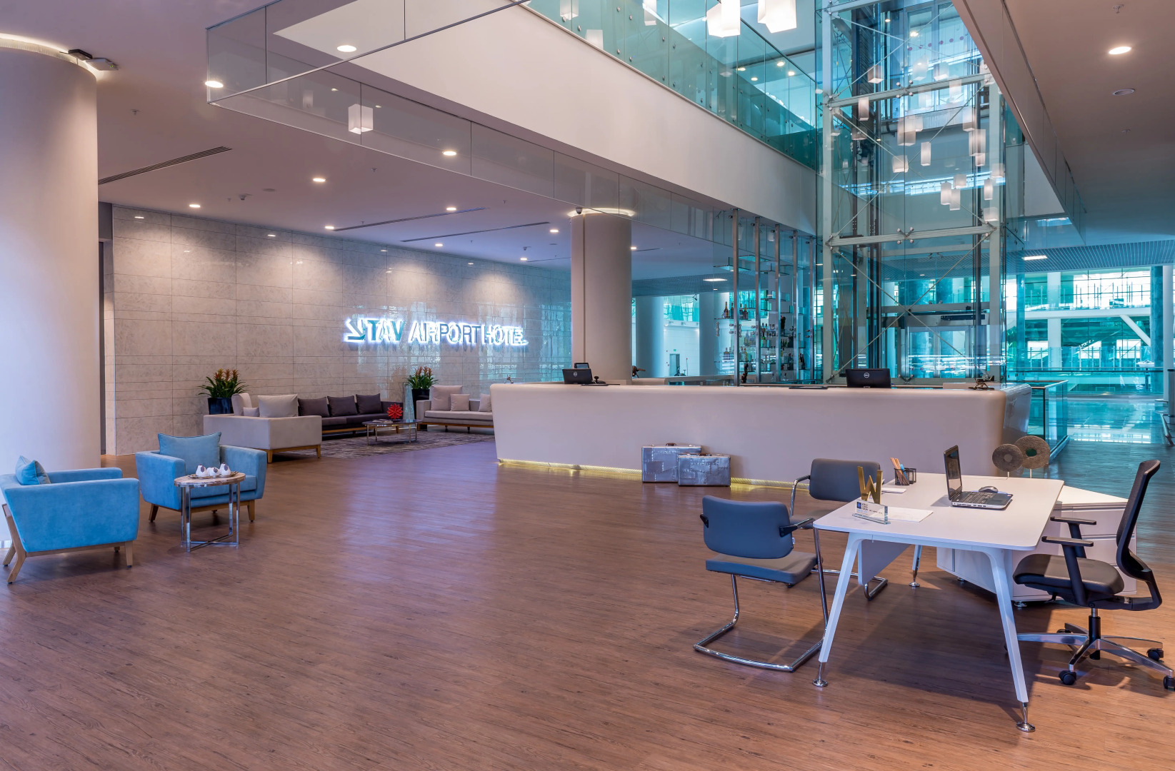 Tav Airport Hotel Izmir