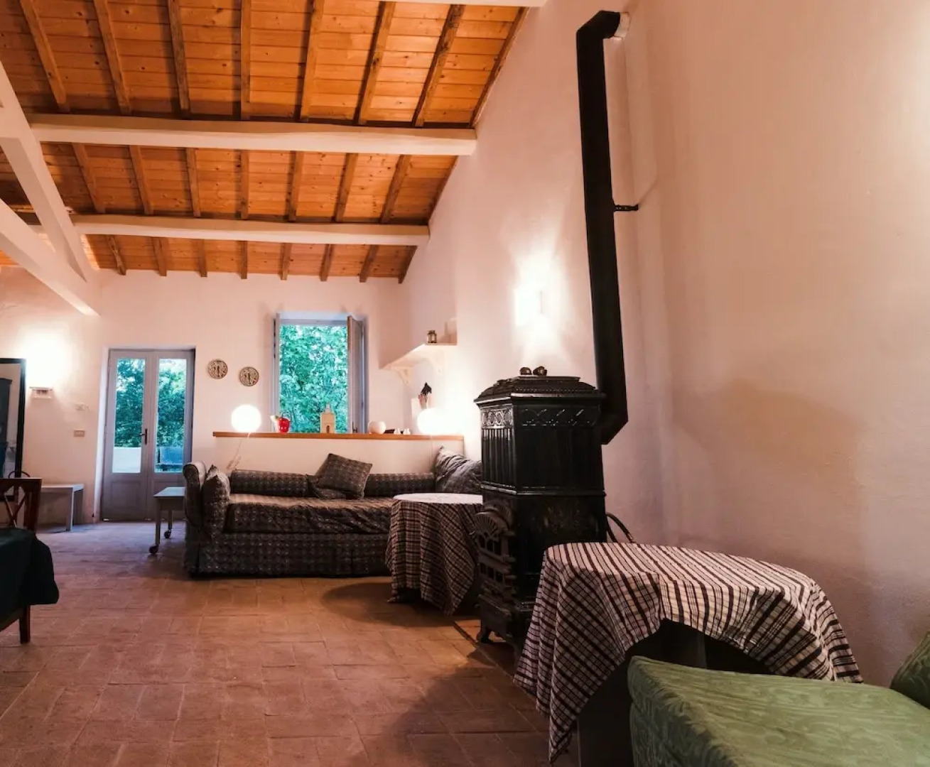 Donkeys and Roses La Casa delle Querce