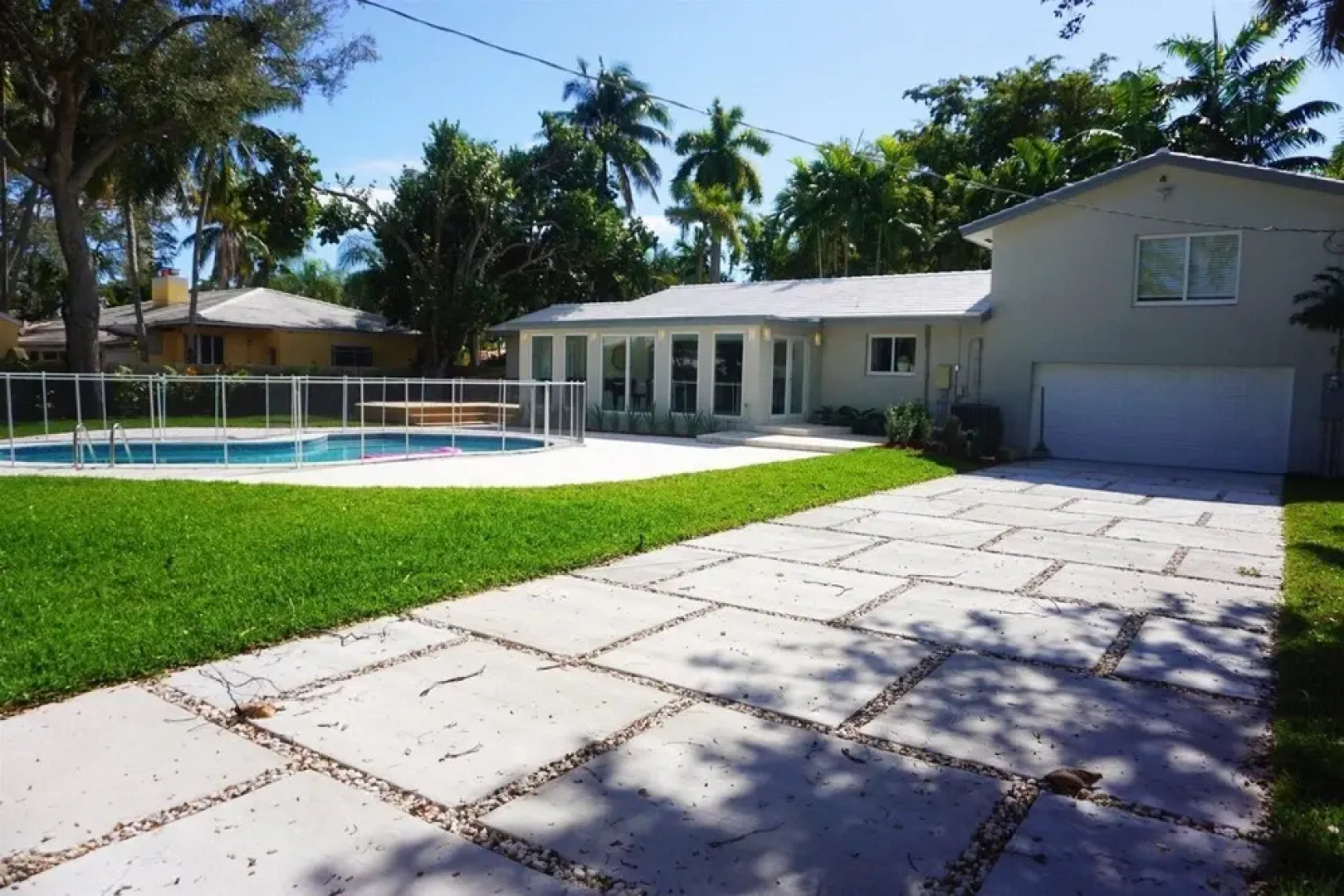 Luxe Miami Shores Home With Pool & BBQ