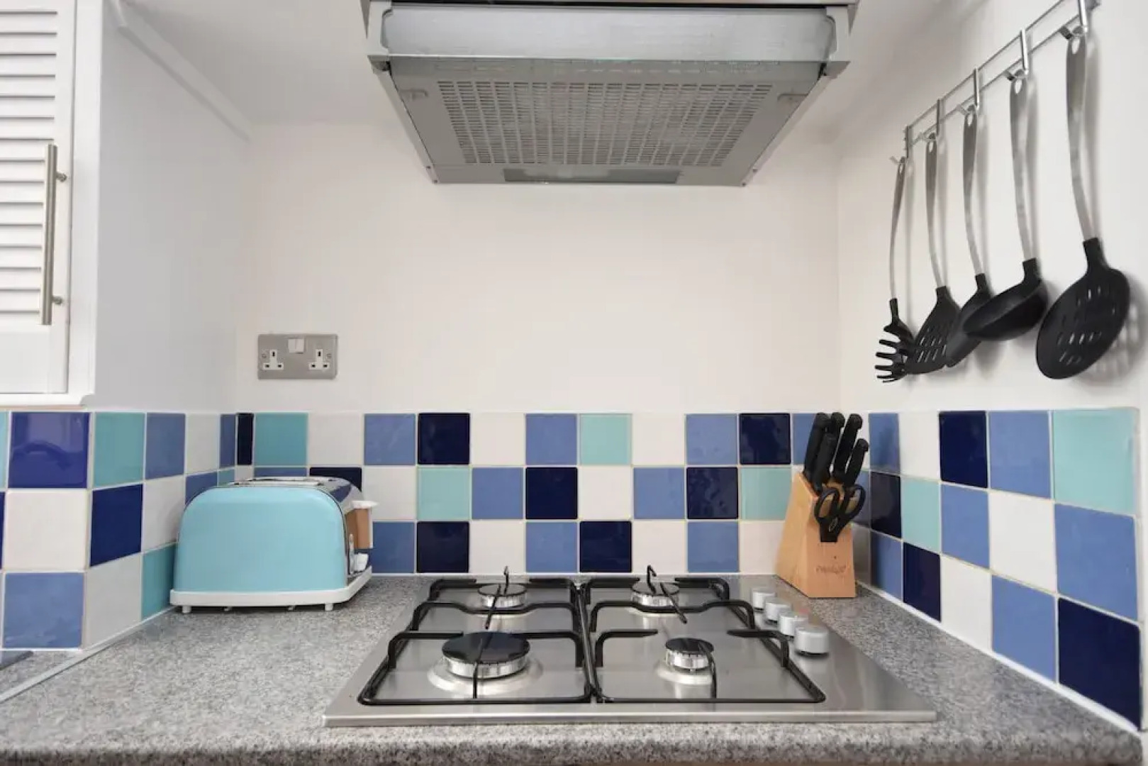 Dolphin House 490929