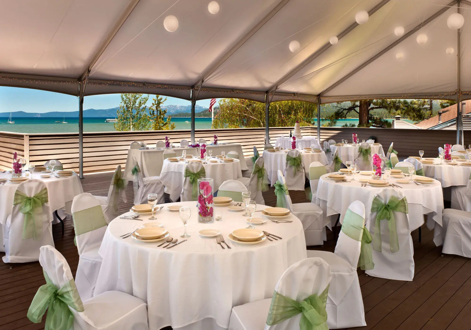 Aston Lakeland Village Beach & Mountain Resort