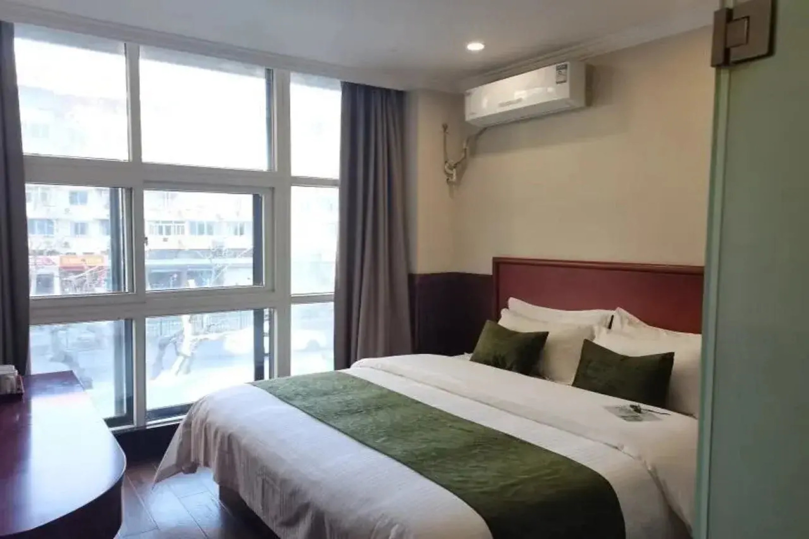 Greentree Alliance Shanghai Chenghuang Temple Bund