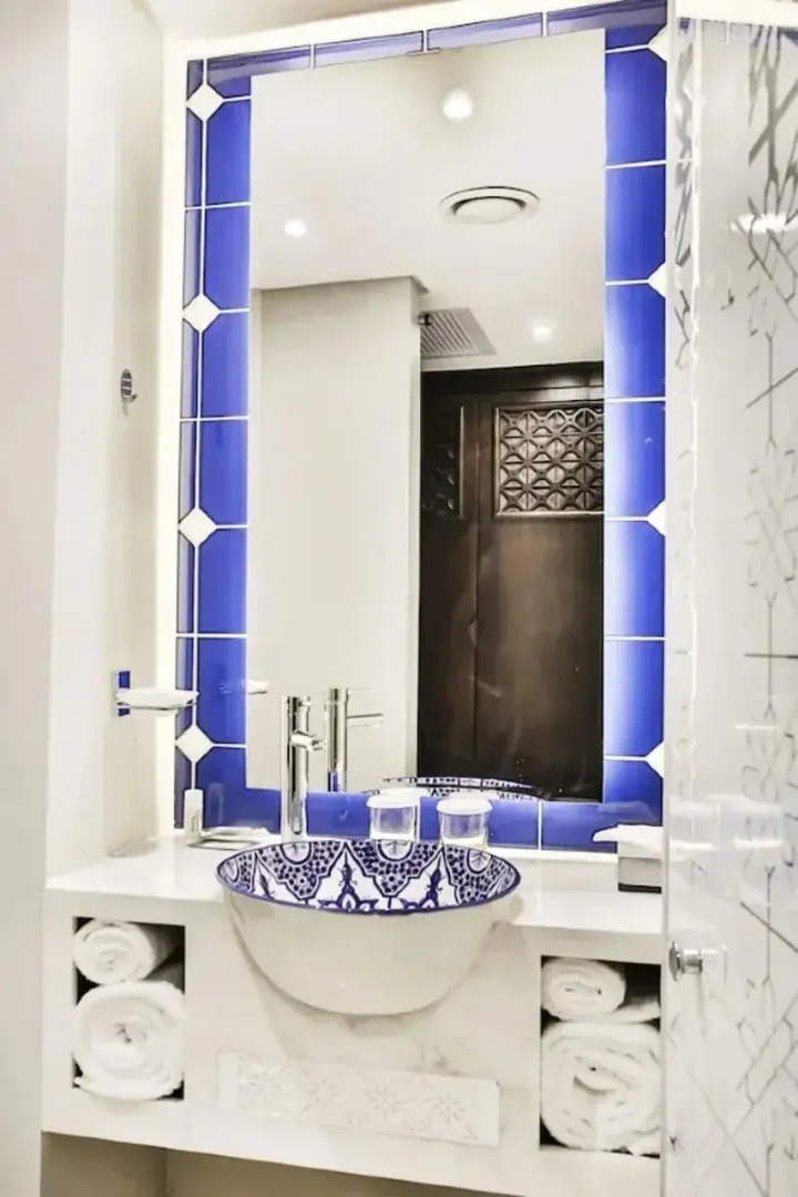 Meropa Casino and Entertainment World