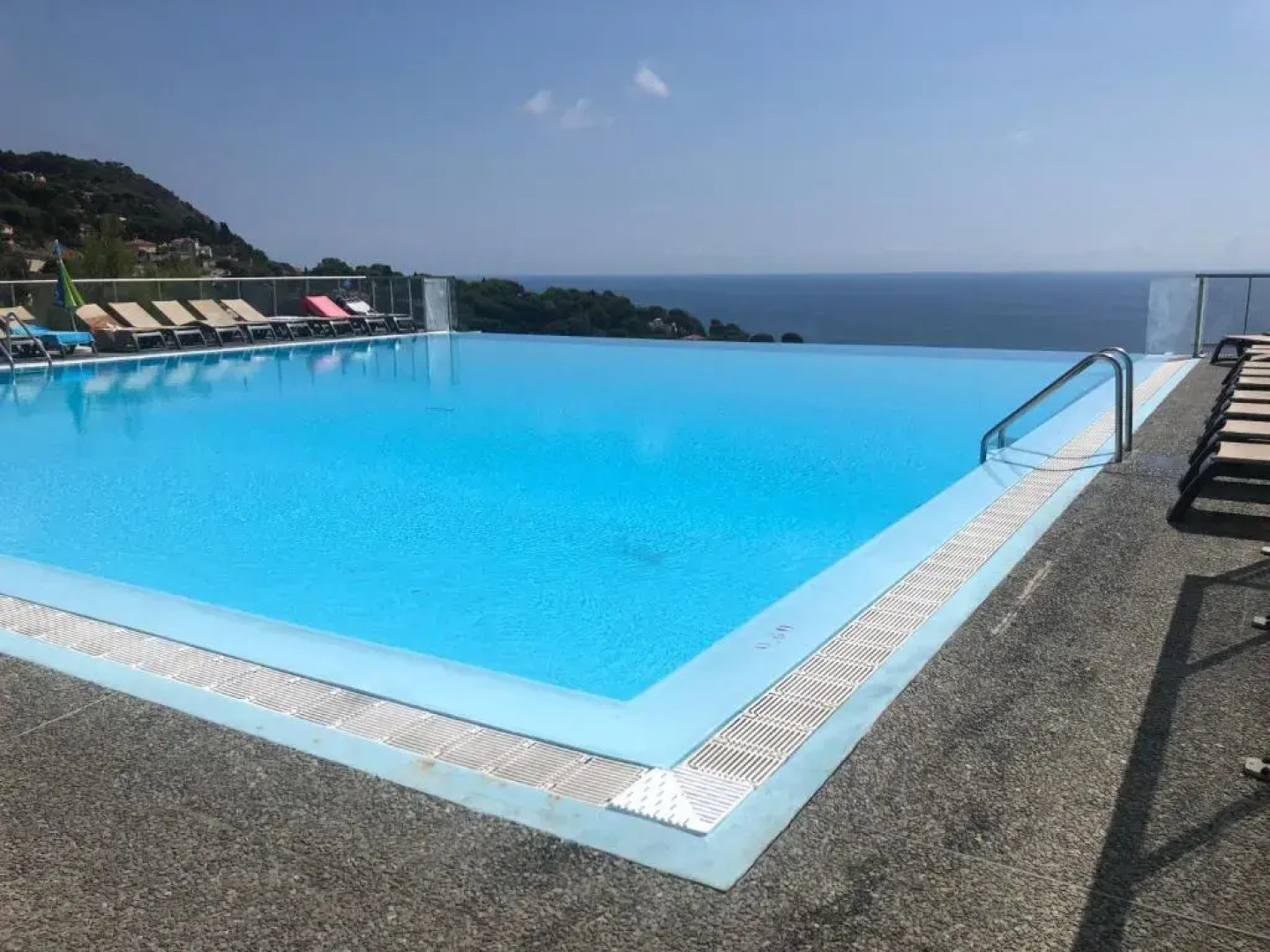 Viangella - Dramatic sea view! Top floor 2km to Monaco