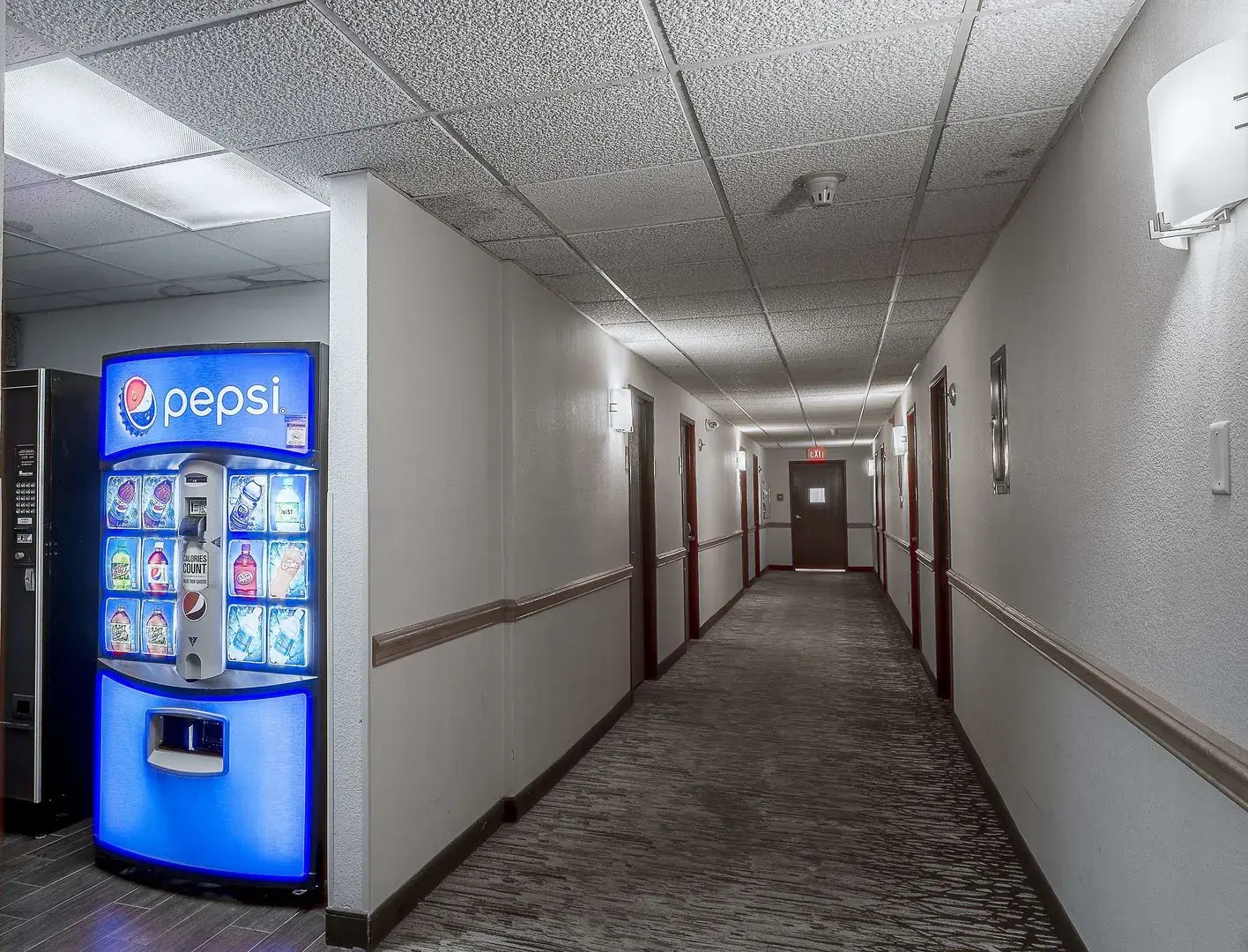 Red Roof Inn & Suites Hermitage