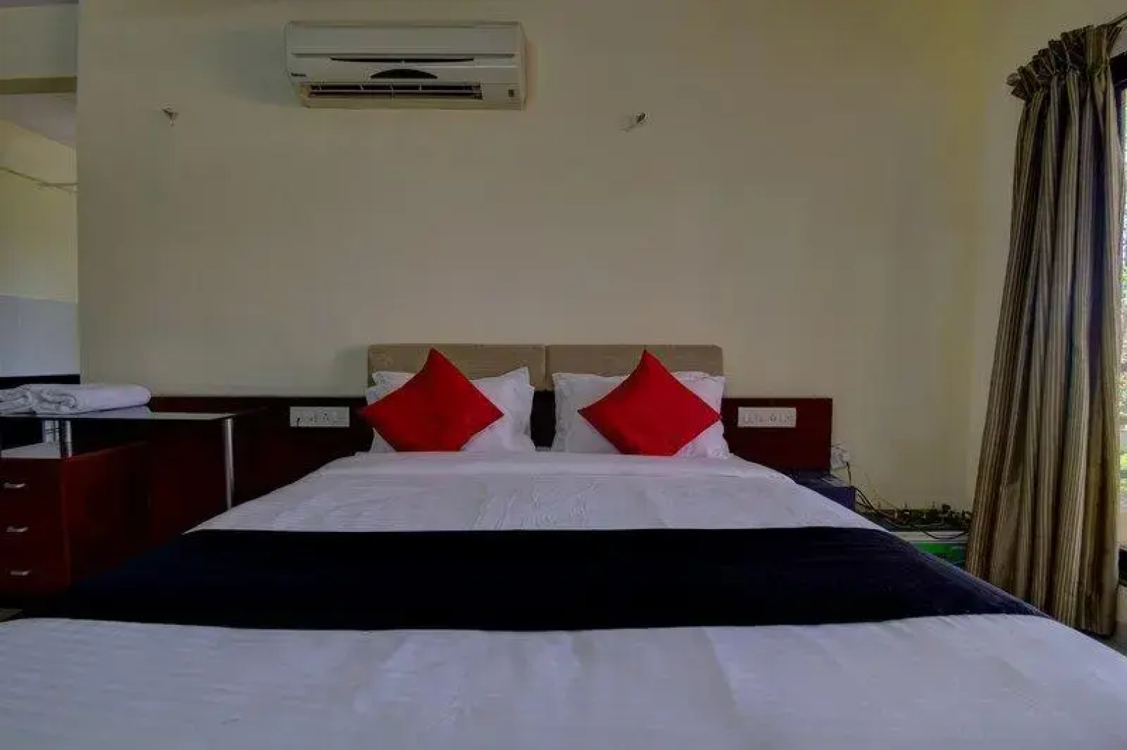 Capital O 49926 Bhimashankar Hills