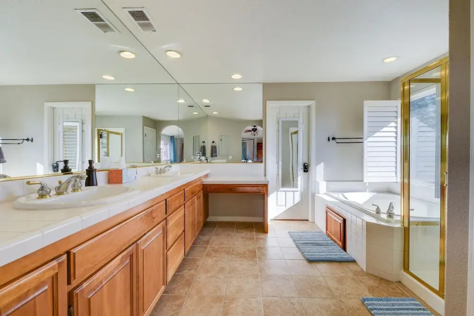 Wine-tasting, Light-filled And Kid-friendly House 5 Bedroom Home by Redawning