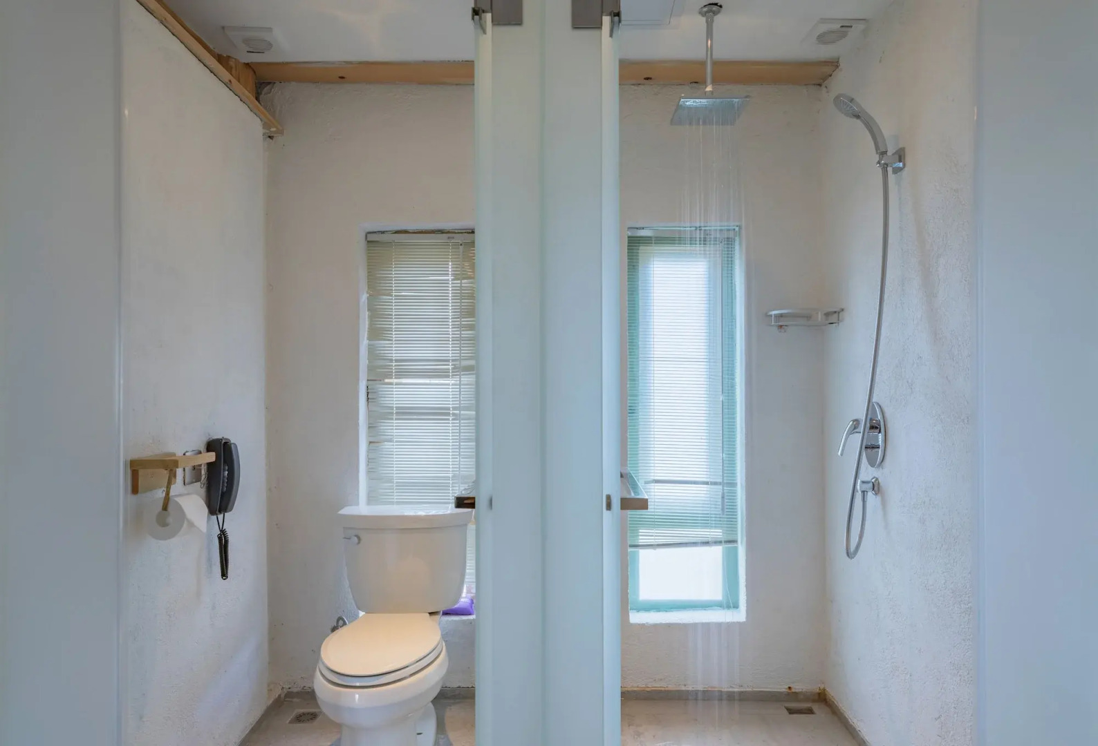 Arro Khampa by Zinc Journey Lijiang