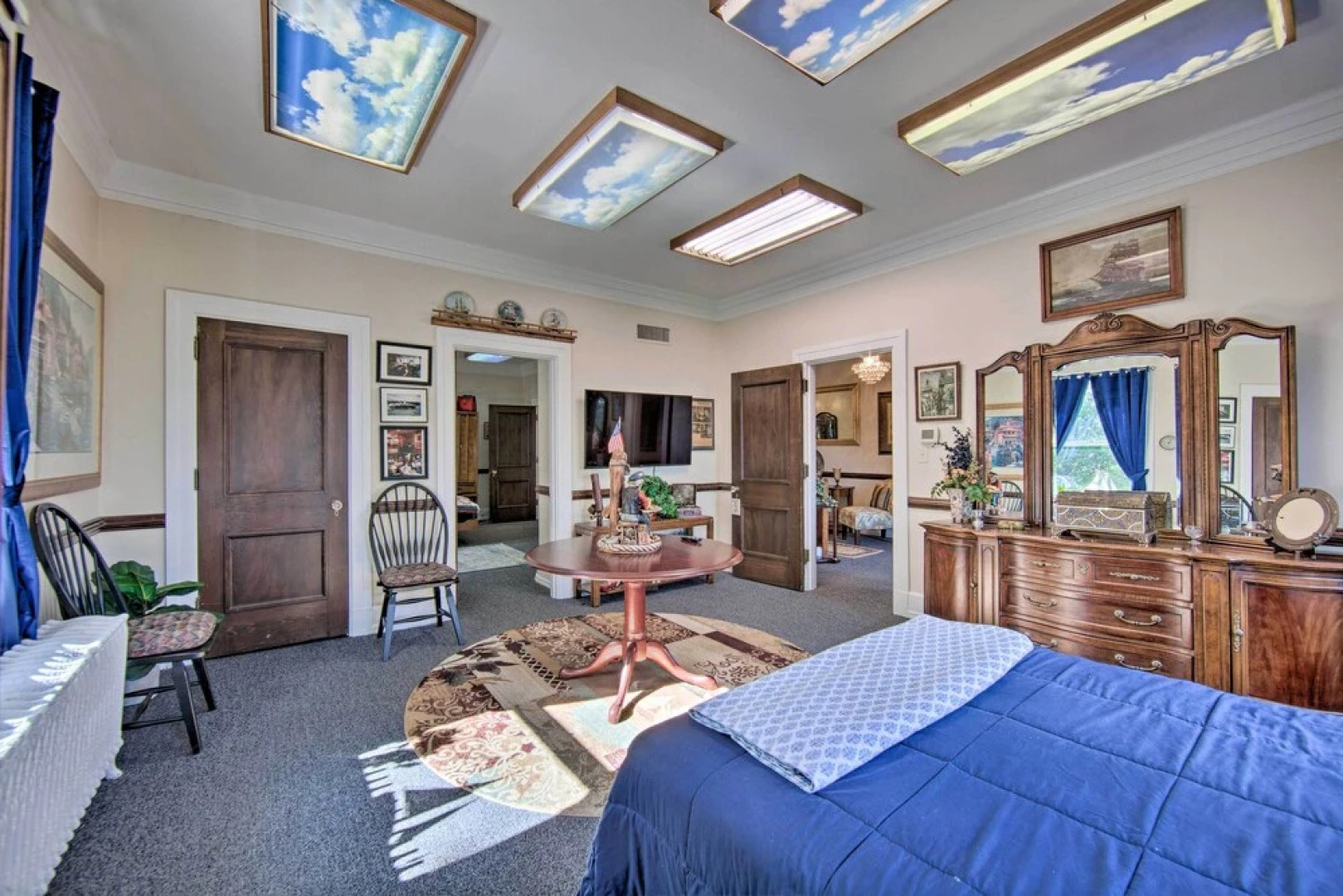 8 Mi to Hersheypark: Luxe Manor in Annville