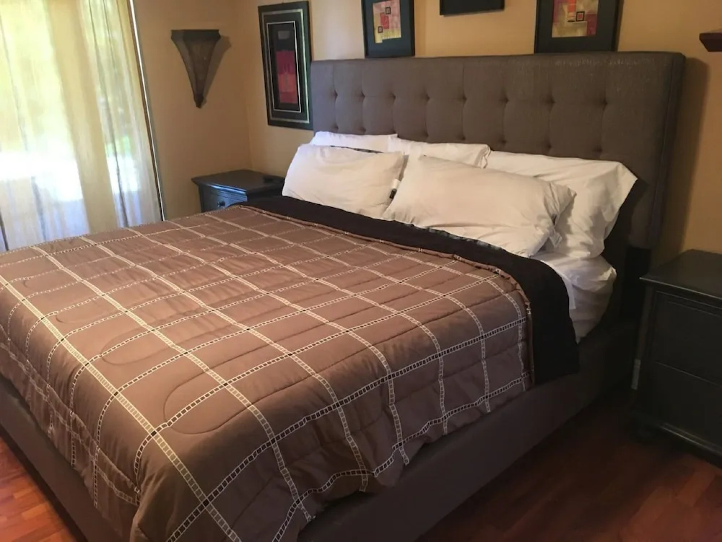 5 Miles to the Beach-Ives Place