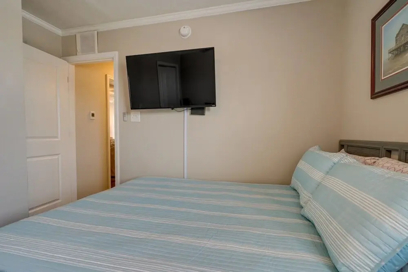 Beachfront North Carolina Condo - Steps to Ocean!