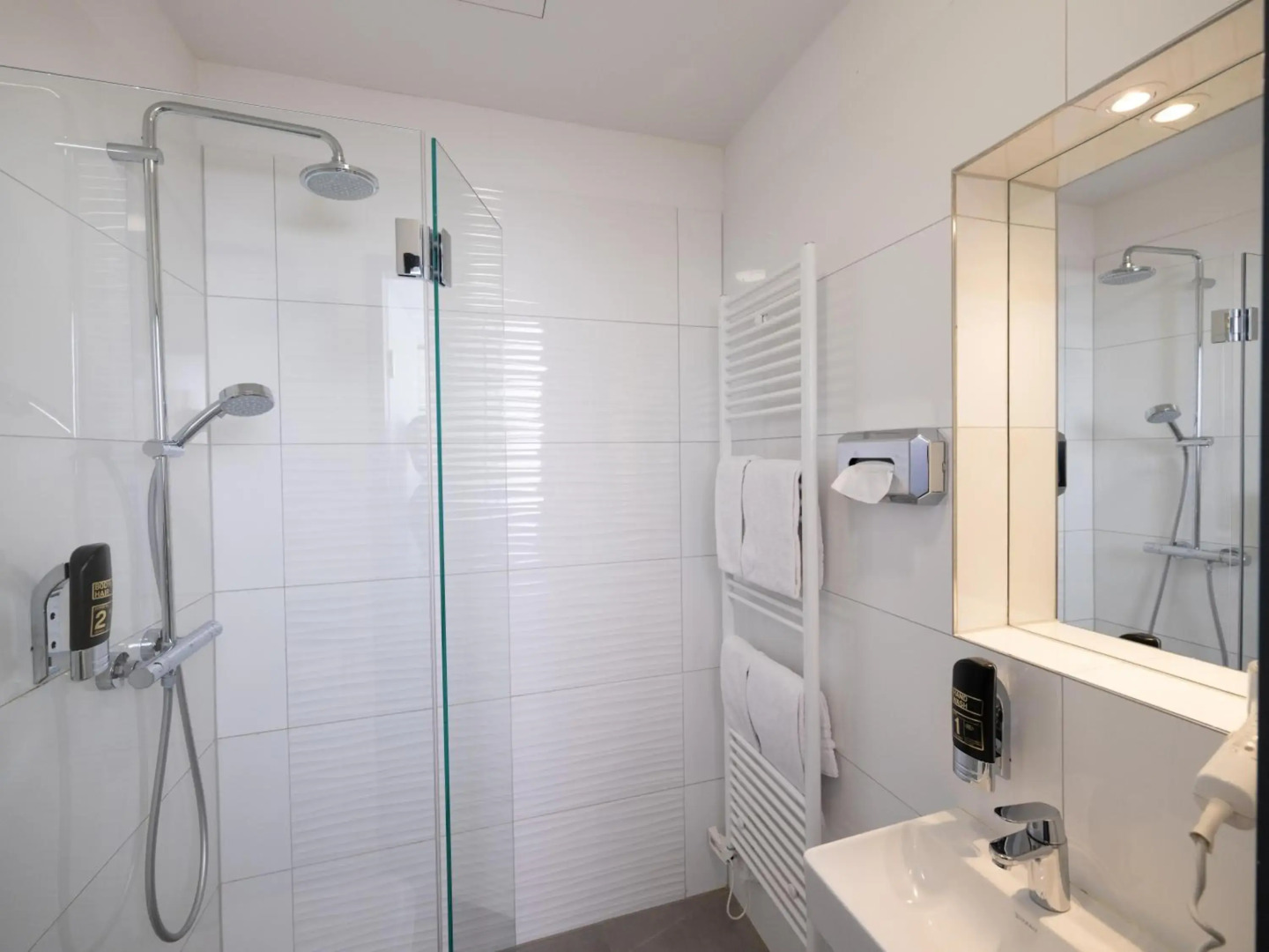 Smart Stay Hotel Station