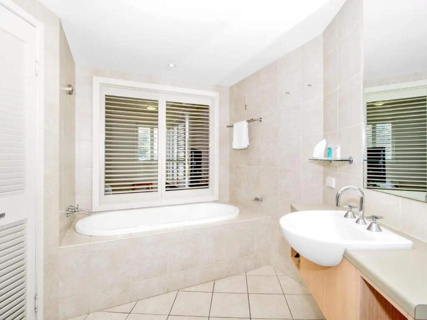 Resort On The Beach 4118/19