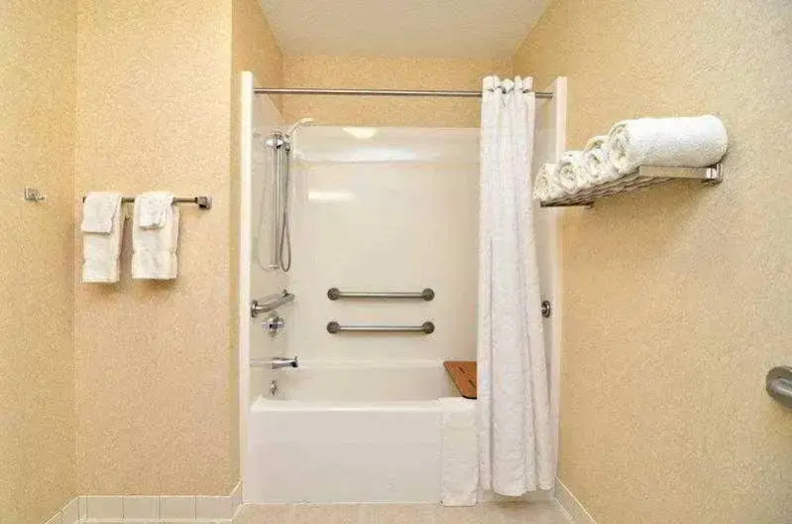 The Lodge at Mount Rushmore