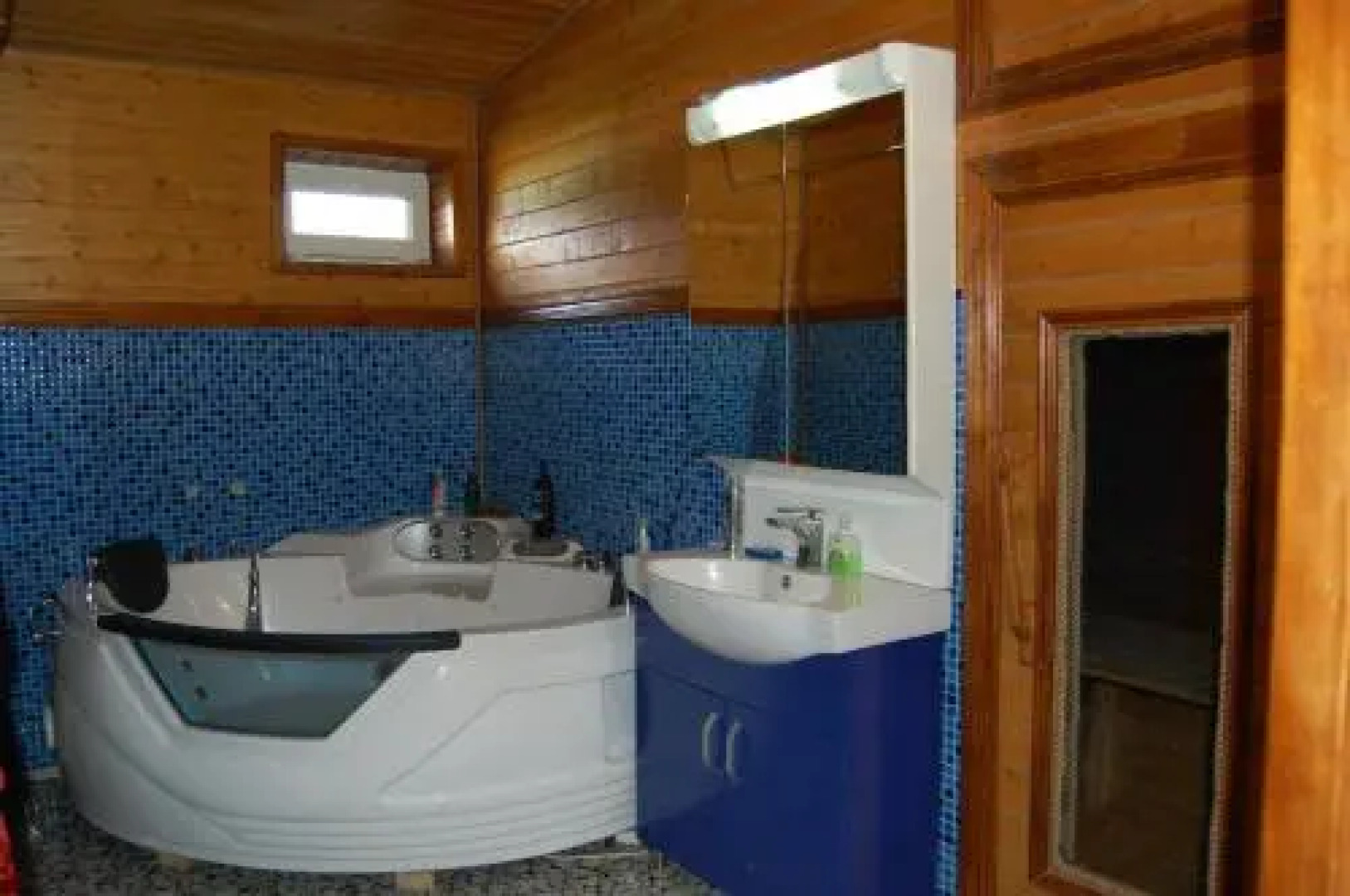 Guest House on Svyazi Street