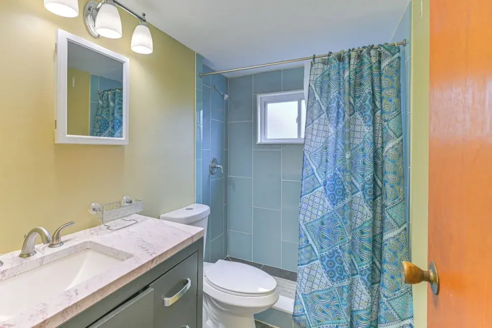 2 Mi to UBS Arena: Wfh-friendly Couple's Retreat