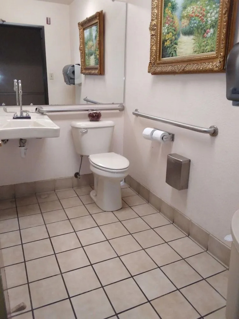 Heritage Place & Suites