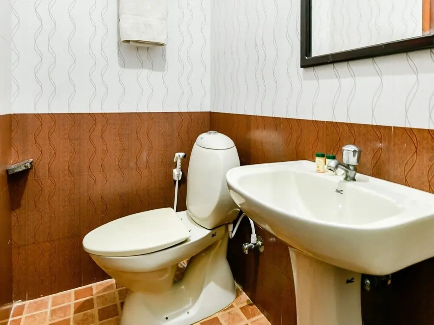 OYO 23103 Houseboat Ganga 5bhk Deluxe