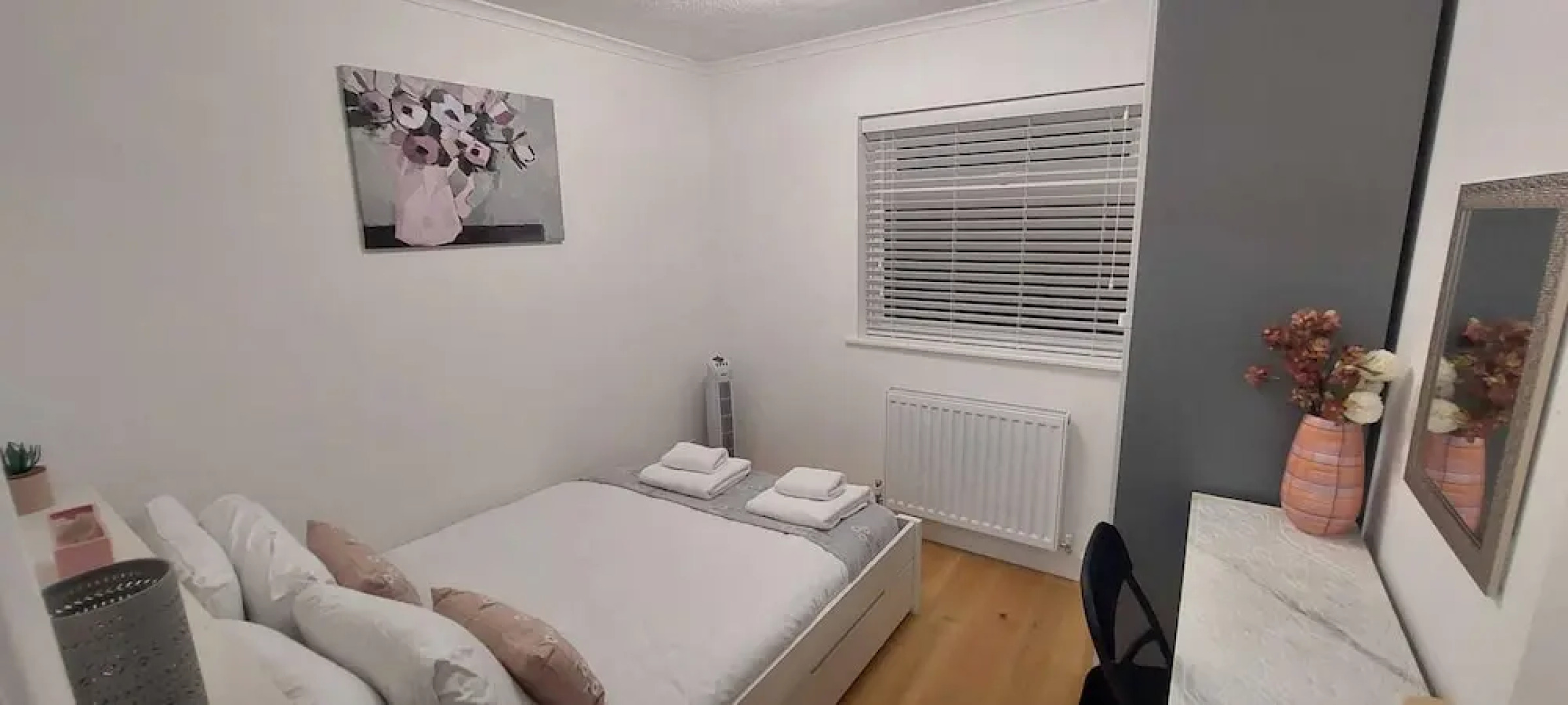 Luxury 5 Bedroom 2 BA House with Parking