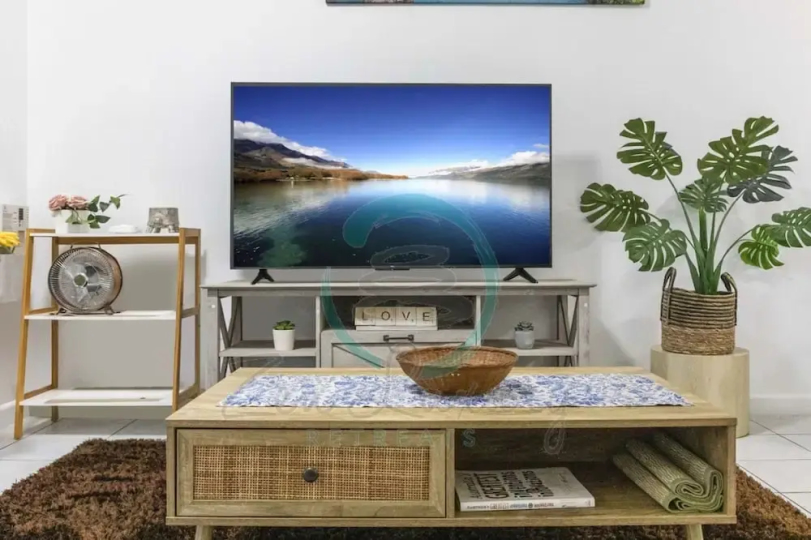 City Living Modern Outdoordining Private Yard