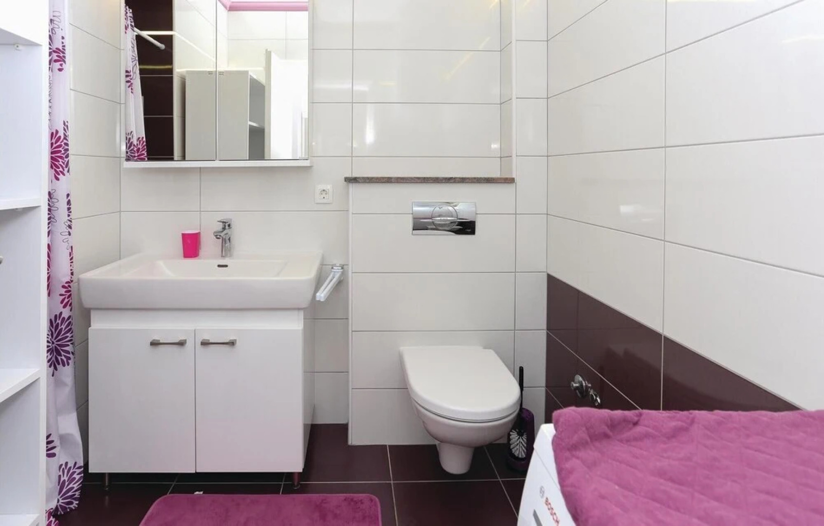 Stunning Home in Kastel Stafilic With Wifi and 6 Bedrooms