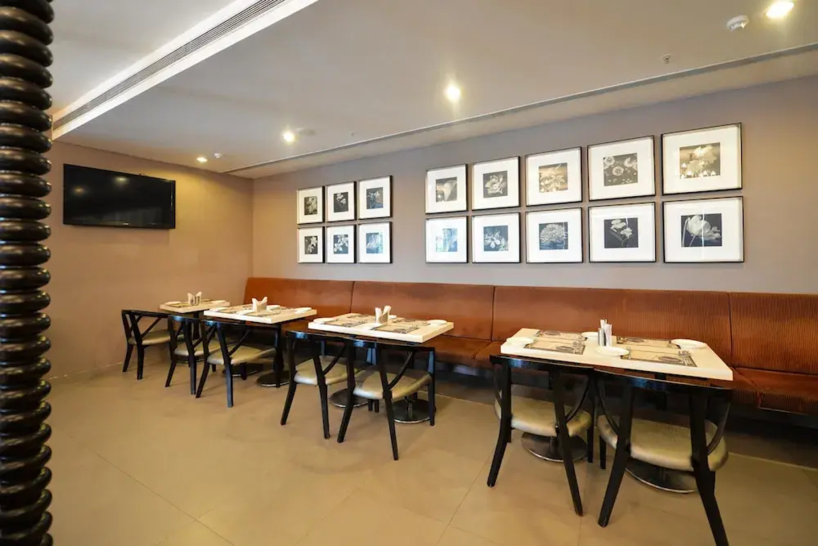 OYO 1038 The Kay Hotel