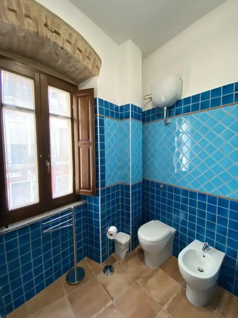 Sui Tetti Di Iglesias