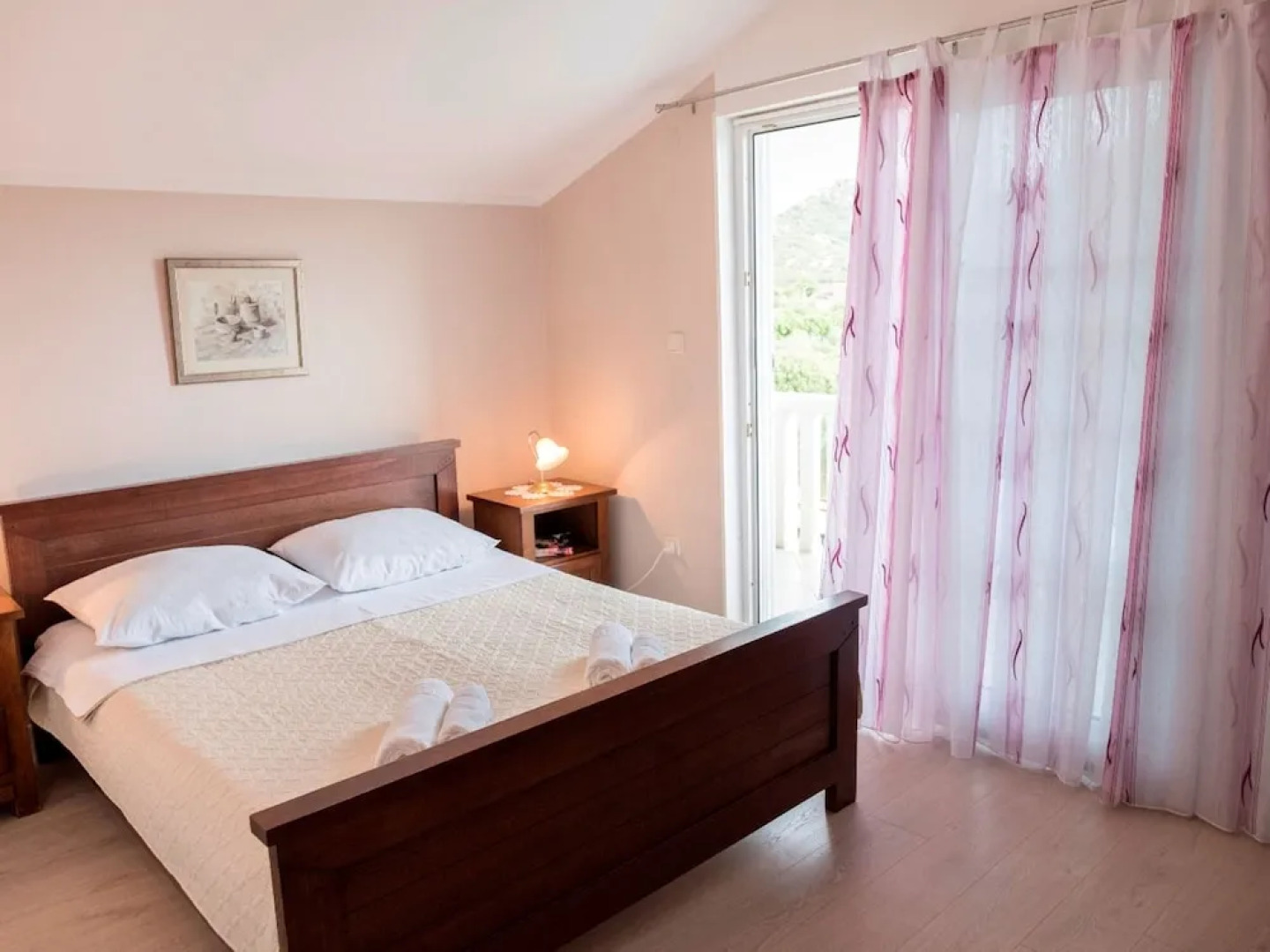 Cozy Villa in Ploce With Shared Pool