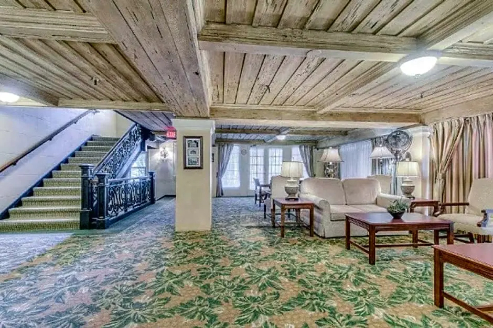 Hemingway Suites at Palm Beach Hotel Island