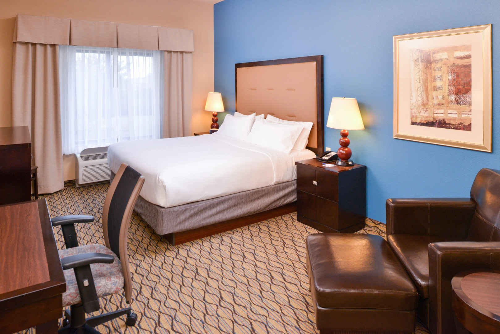 Holiday Inn Express & Suites Wichita Falls by IHG