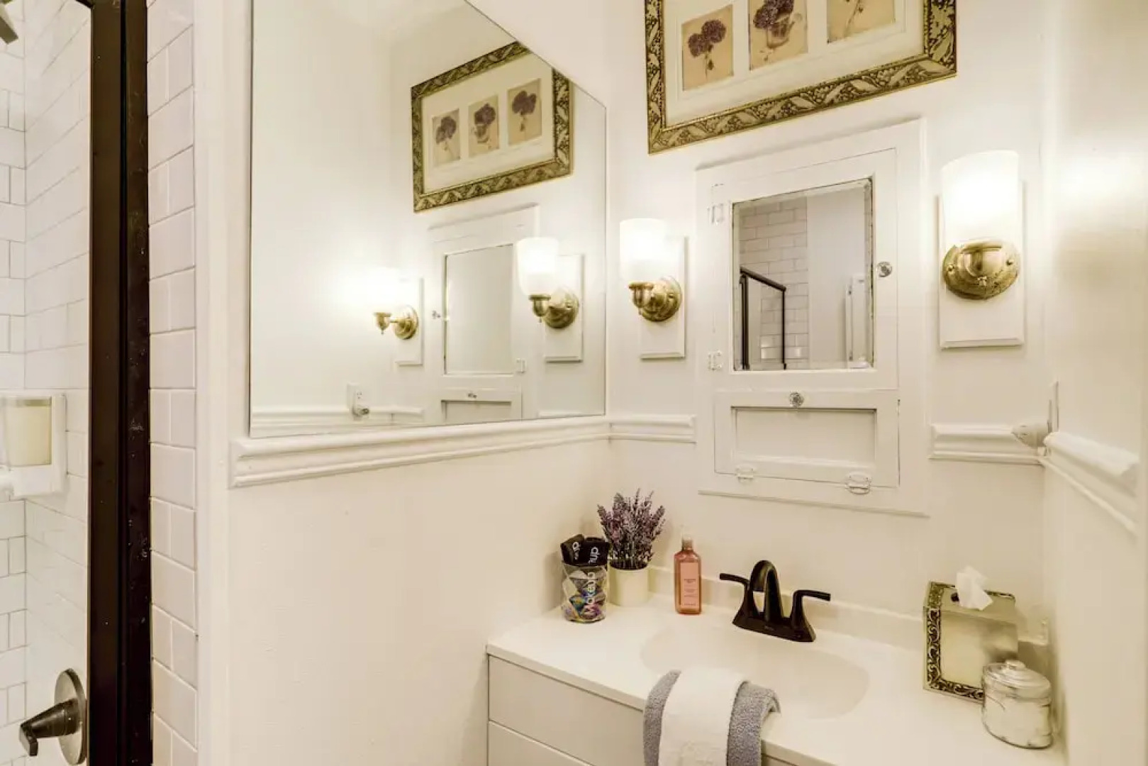 Easy Dtwn Access: Restored 1930s Brenham Retreat