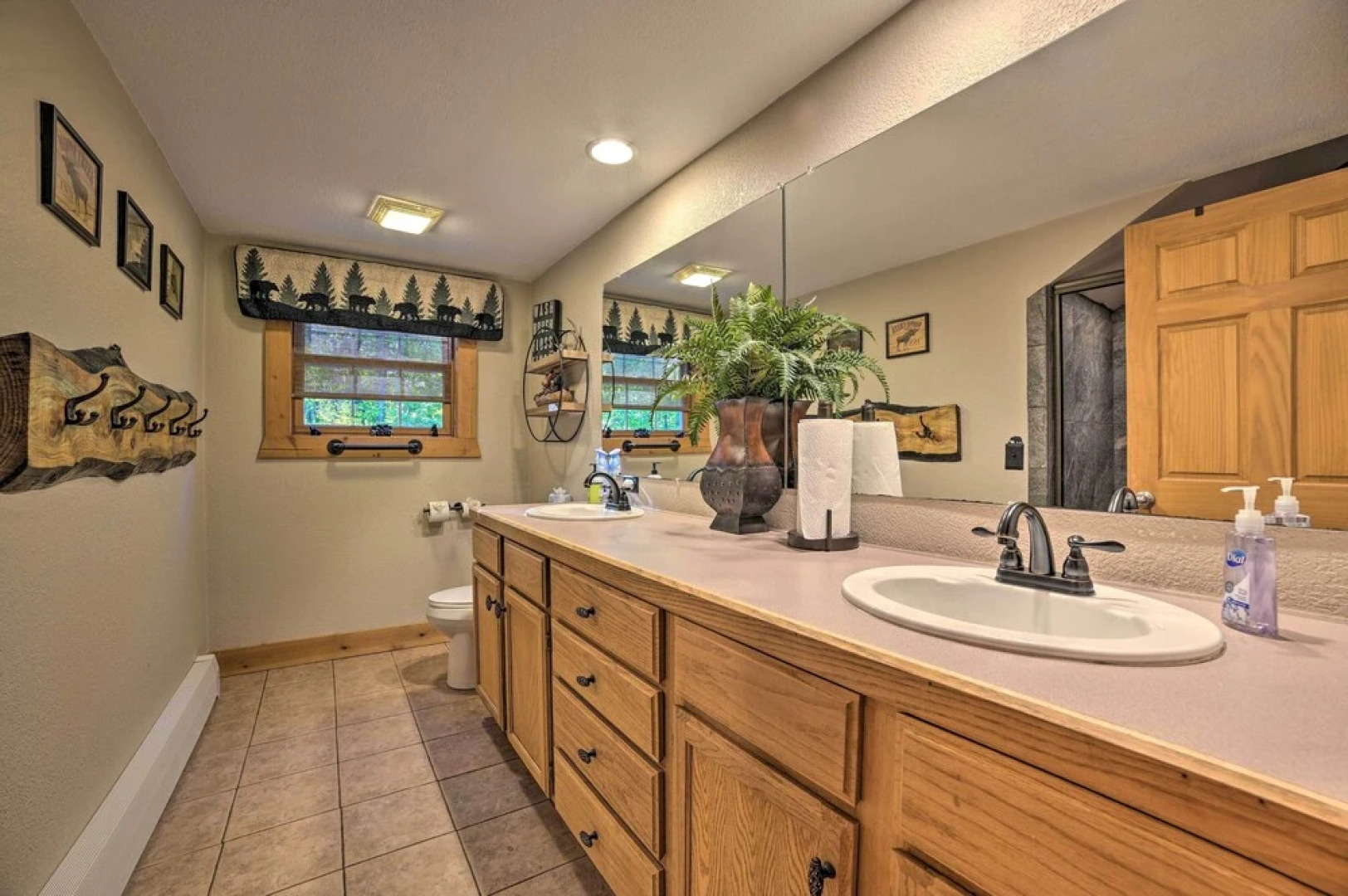 Dog-friendly Gaylord Retreat < 8 Mi to Town!