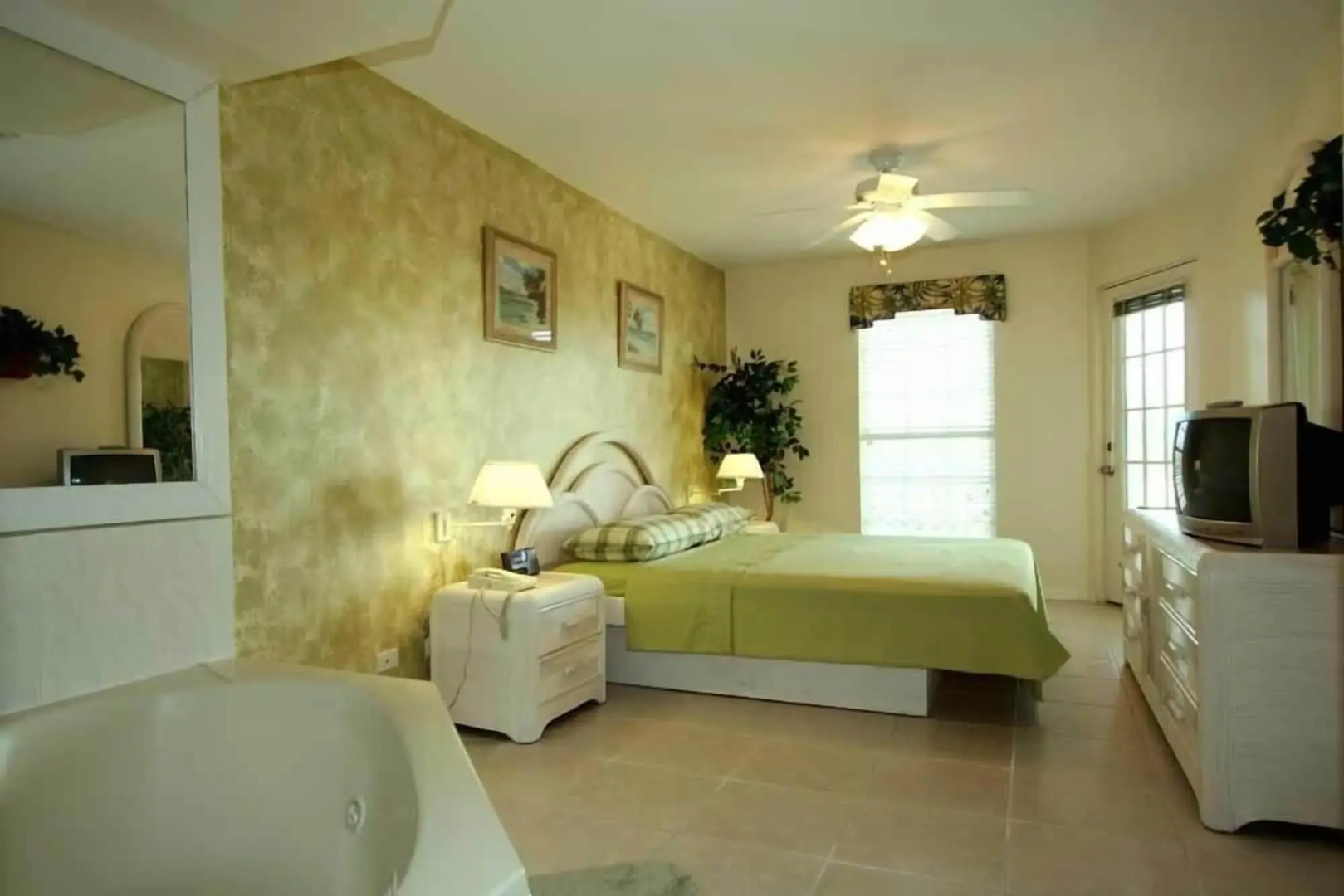 Ocean Reef Yacht Club & Resort