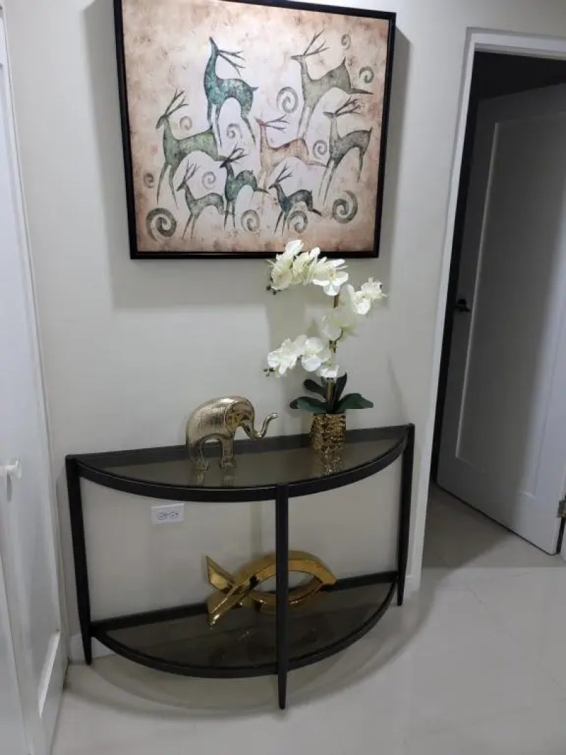 R & V Beach Front Vacation Home