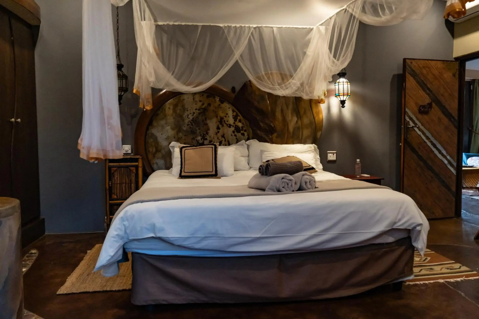 Leopards Rock Bush Boutique