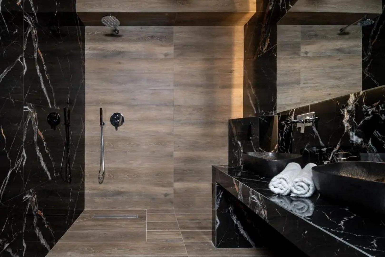 Macrame Luxury Suites