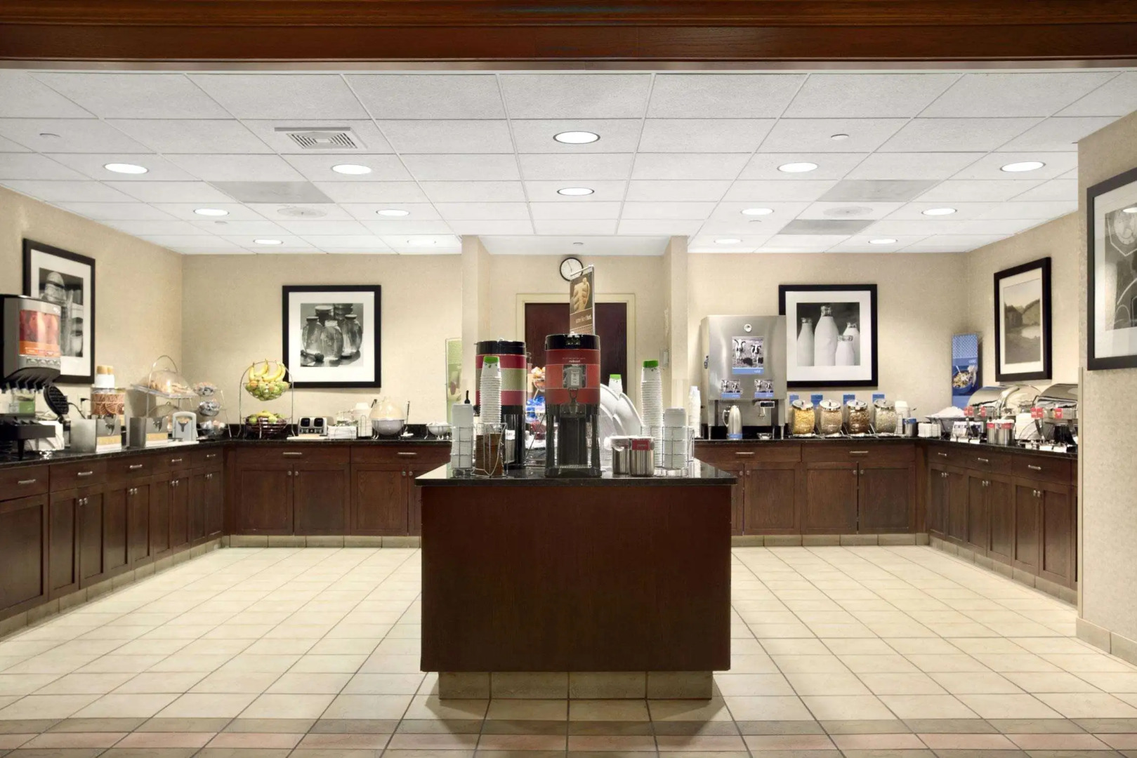 Hampton Inn & Suites Providence/Warwick-Airport