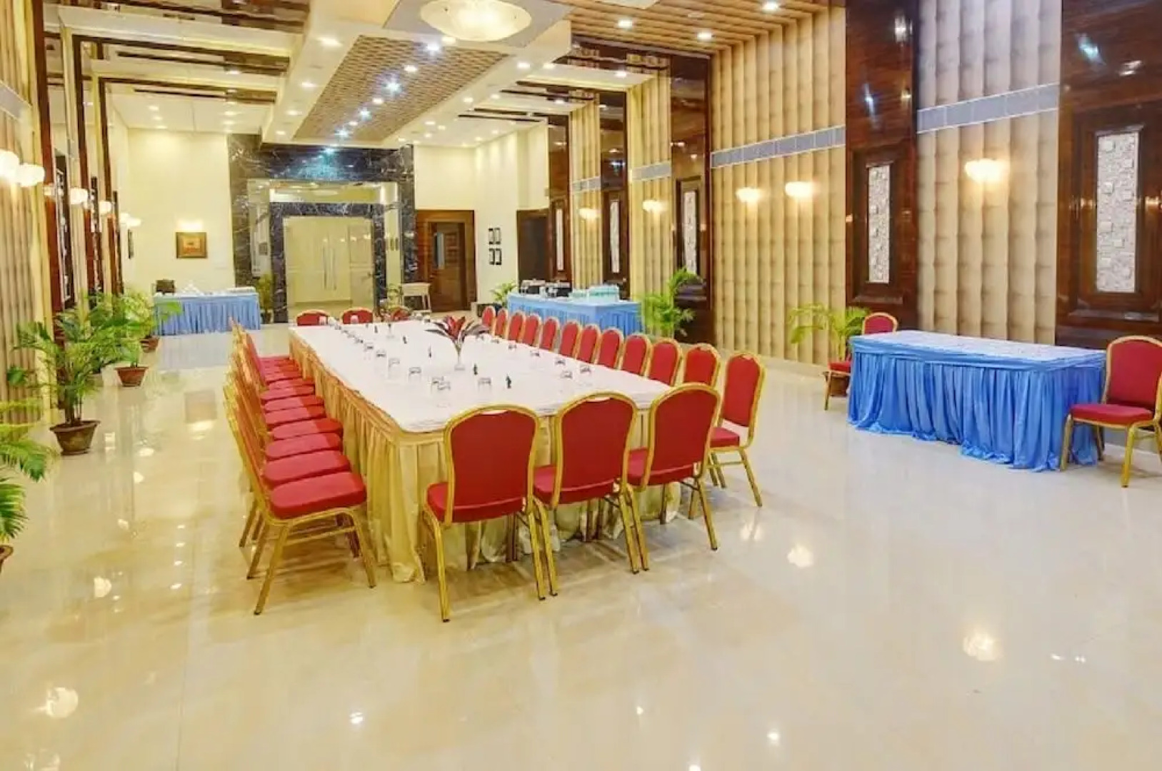 Hotel Sagar Tarang (Berries Group)
