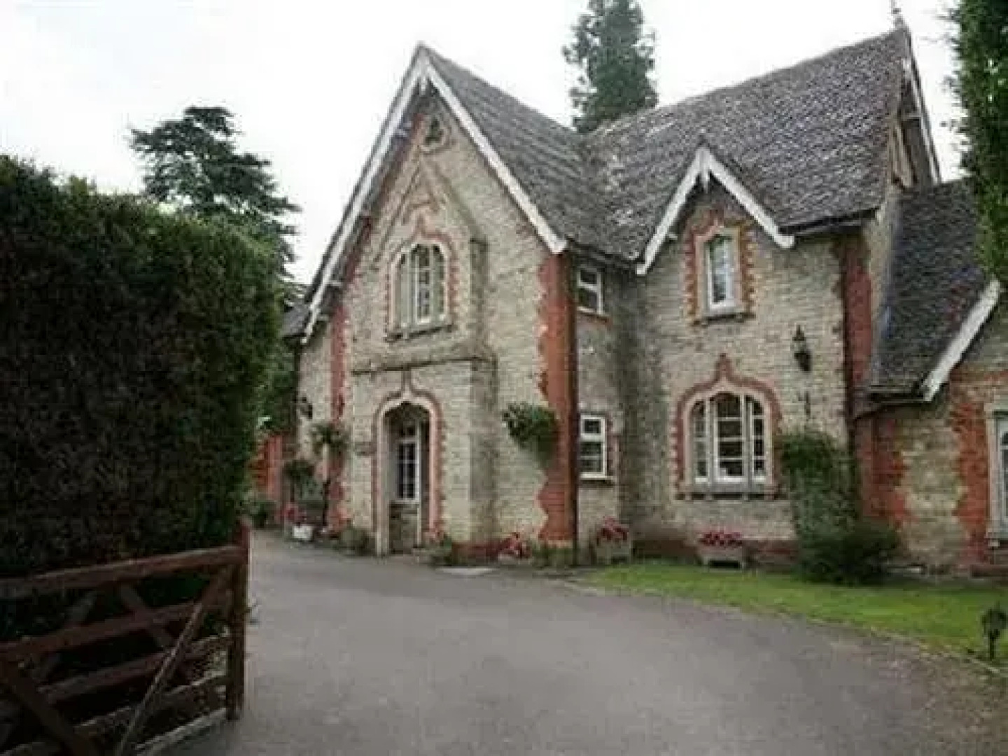Bank Cottage